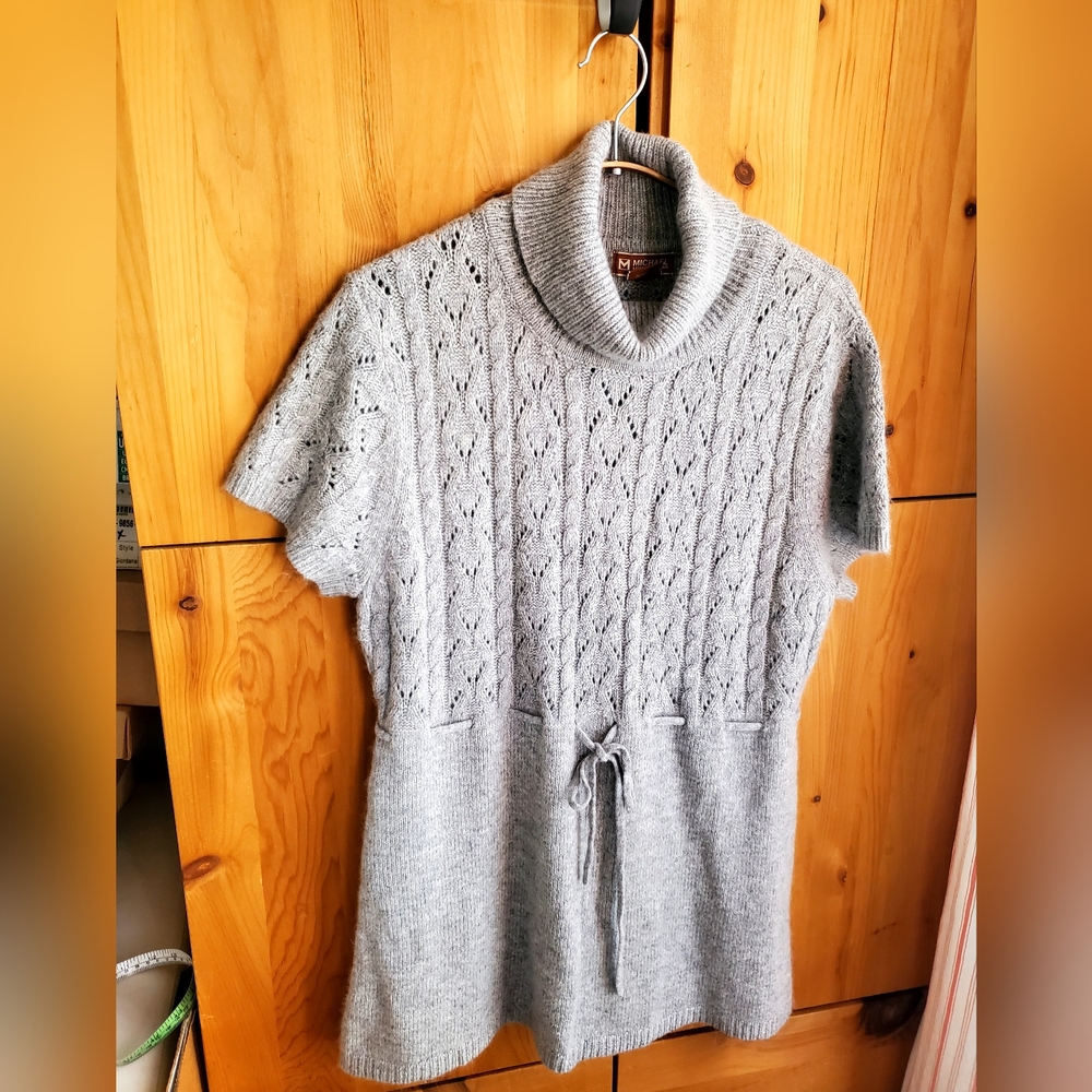 Michael Kors Women's Grey Short Sleeve Lacy Knit Turtleneck Tunic Sweater XL